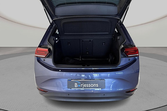 Volkswagen ID.3 Neo 7 of 8