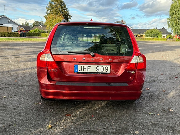 Volvo V70 4 of 14