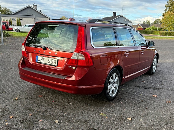Volvo V70 5 of 14