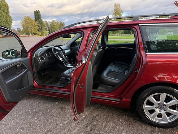 Volvo V70 10 of 14