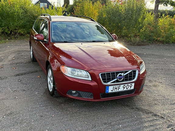 Volvo V70 7 of 14