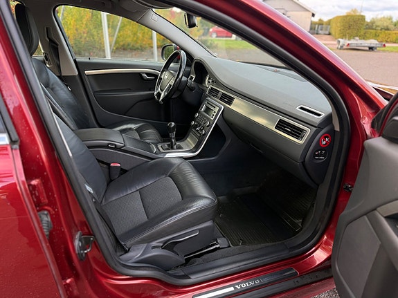 Volvo V70 13 of 14