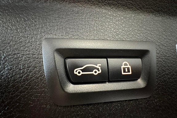 BMW 218d 14 of 15