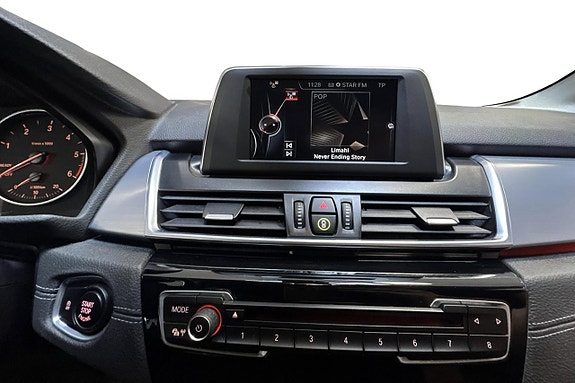 BMW 218d 7 of 15