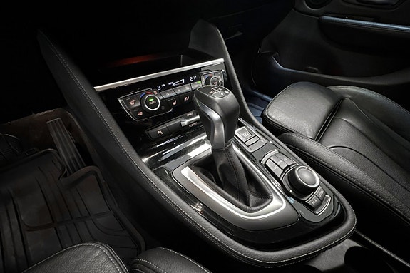 BMW 218d 10 of 15