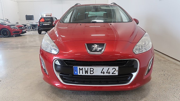 Peugeot 308 SW 8 of 17