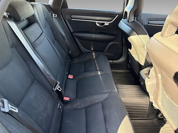 Volvo V90 12 of 13