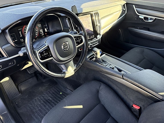 Volvo V90 10 of 13