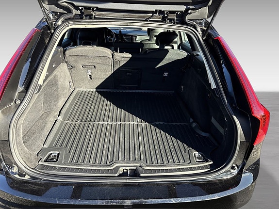 Volvo V90 13 of 13
