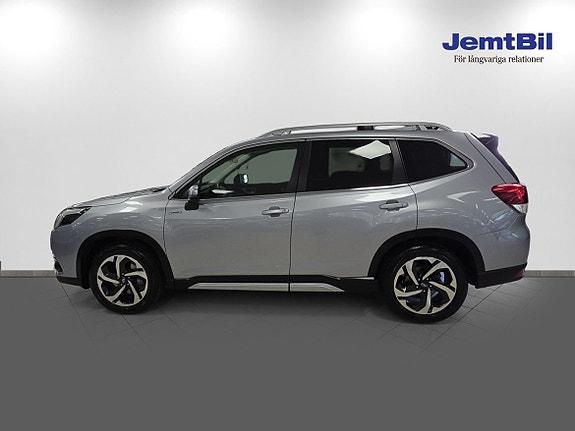 Subaru Forester 4 of 14