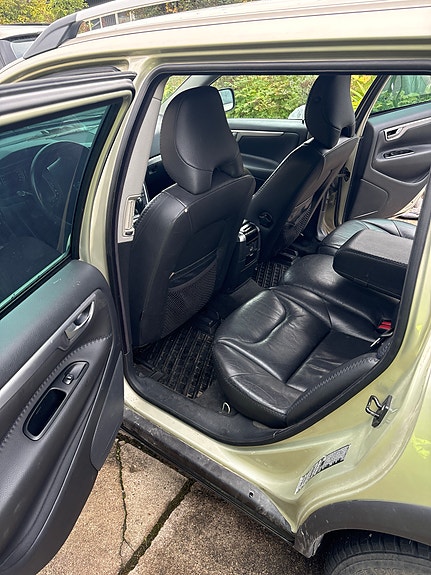 Volvo XC70 6 of 9
