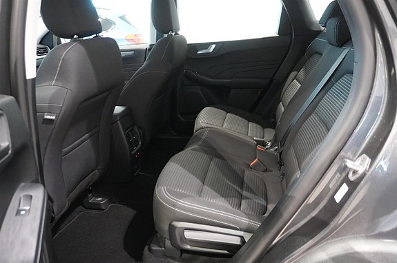 Ford Kuga 5 of 12