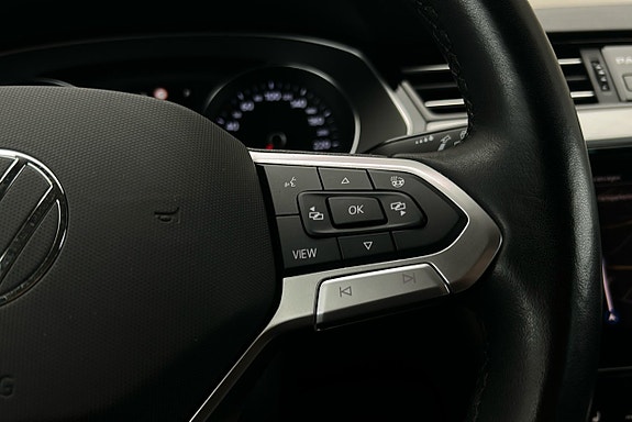 Volkswagen Passat 25 of 25