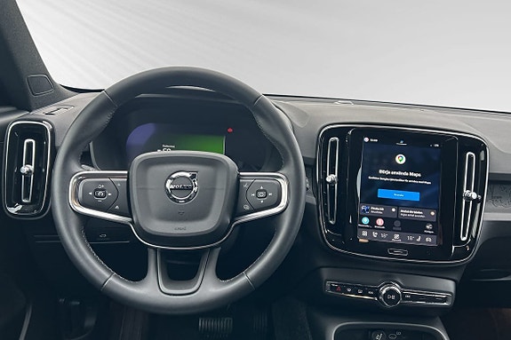 Volvo EX40 10 of 13