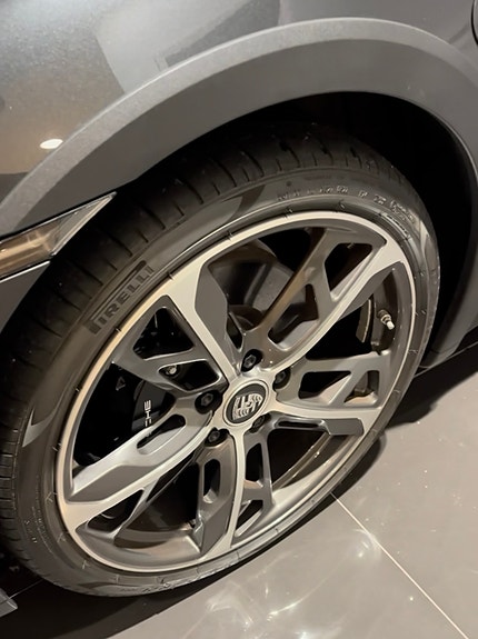 Porsche Taycan 4S 2 of 5
