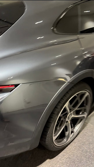 Porsche Taycan 4S 4 of 5
