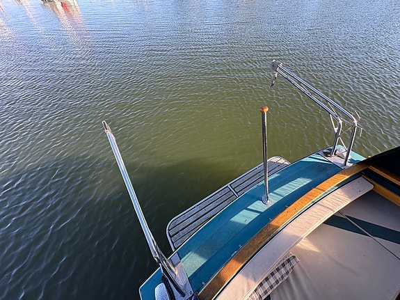 Coronet 24 Cabin De Luxe 27 of 30