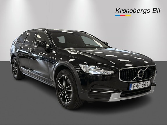 Volvo V90 Cross Country 3 of 23