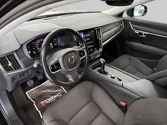 Volvo V90 Cross Country 8 of 23