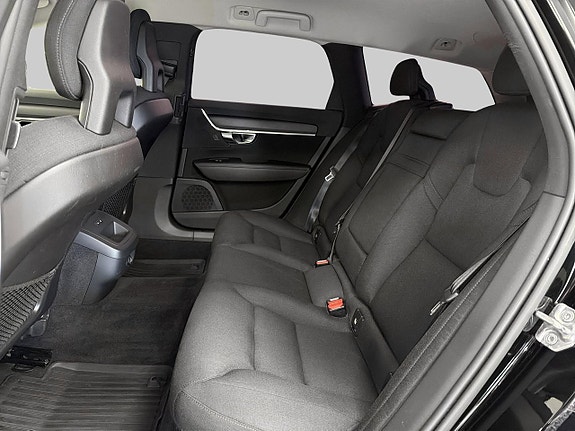 Volvo V90 Cross Country 9 of 23