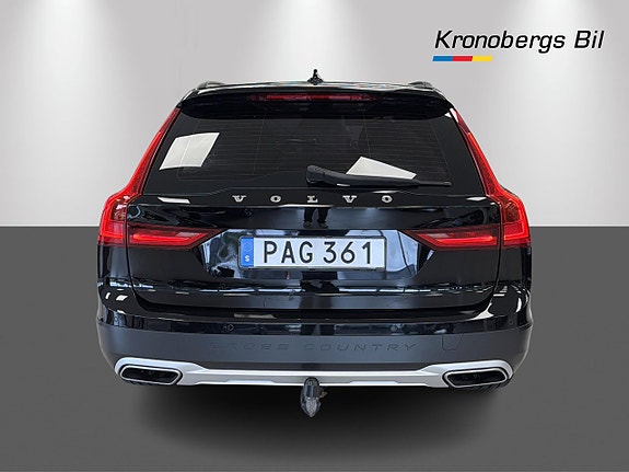 Volvo V90 Cross Country 5 of 23