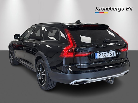 Volvo V90 Cross Country 6 of 23