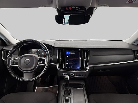 Volvo V90 Cross Country 7 of 23