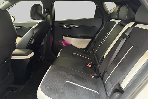 Kia EV6 9 of 21