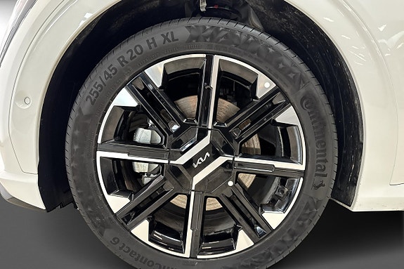 Kia EV6 15 of 21