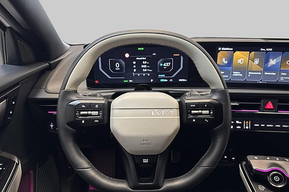 Kia EV6 11 of 21