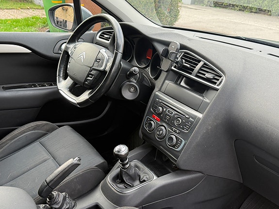 Citroen C4 11 of 13