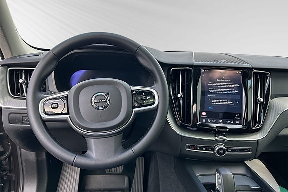 Volvo XC60 10 of 13