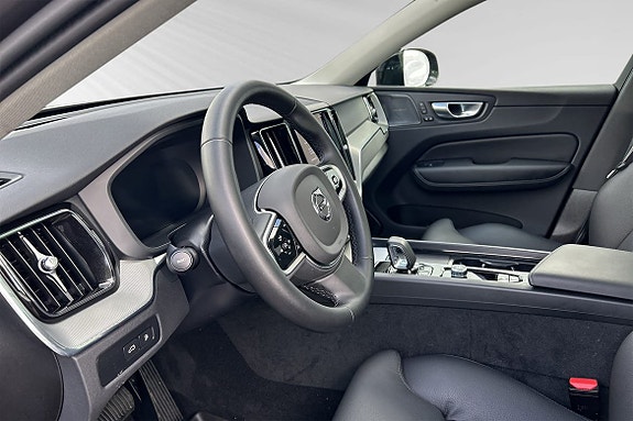 Volvo XC60 8 of 13