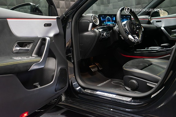 Mercedes-Benz A45 13 of 27