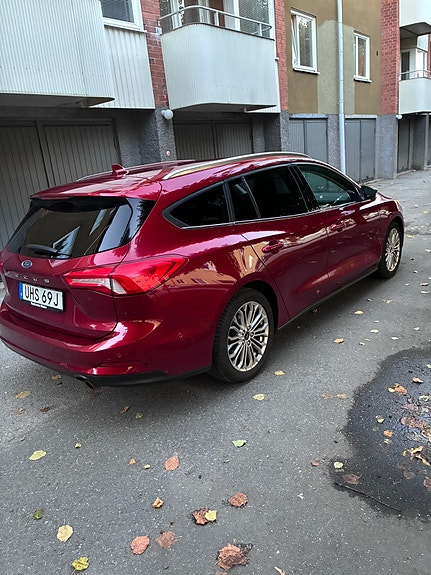 Ford Focus 2 of 7