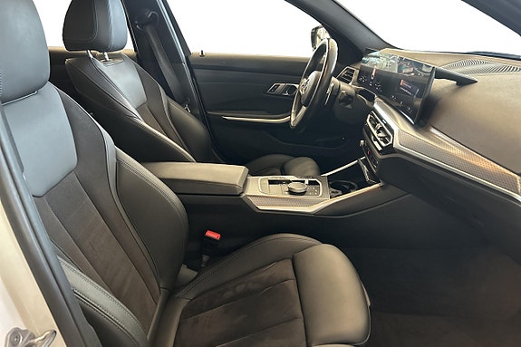 BMW 330e 14 of 30