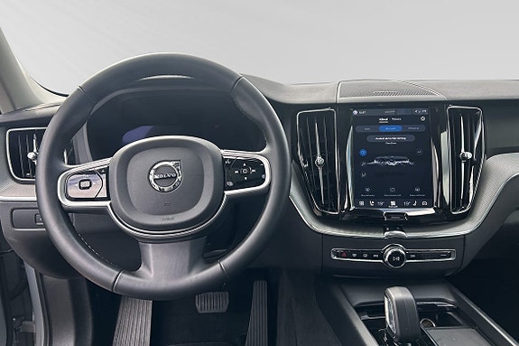 Volvo XC60 10 of 13