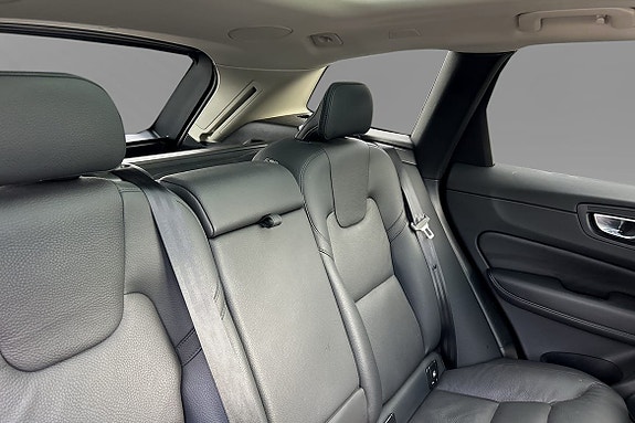 Volvo XC60 12 of 13