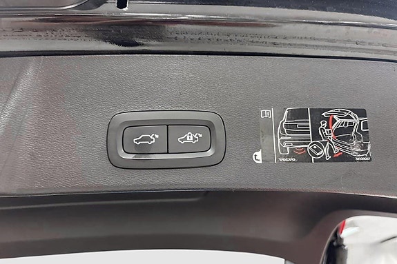 Volvo XC40 14 of 15