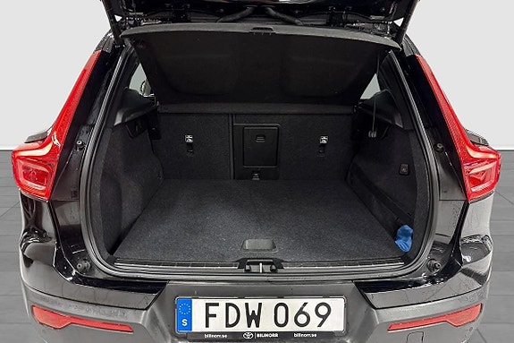 Volvo XC40 15 of 15