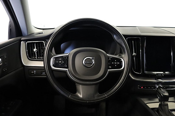Volvo XC60 7 of 18