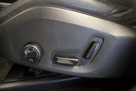 Volvo XC60 9 of 18