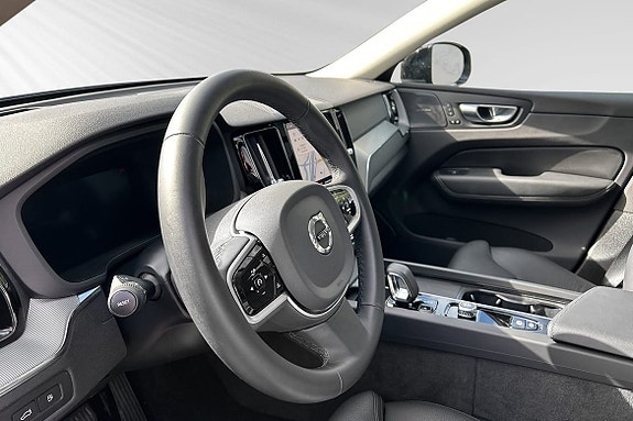 Volvo XC60 8 of 13