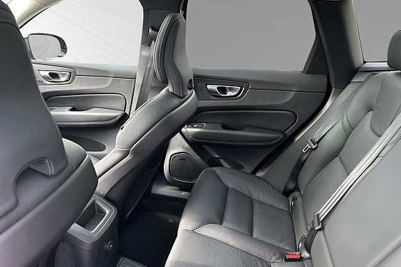 Volvo XC60 9 of 13
