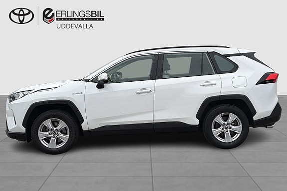 Toyota RAV4 4 of 17