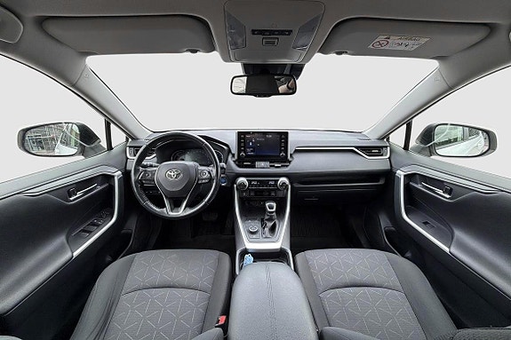 Toyota RAV4 10 of 17