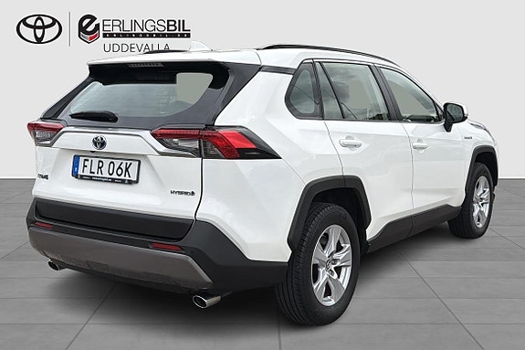 Toyota RAV4 13 of 17