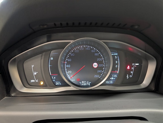 Volvo XC70 9 of 13