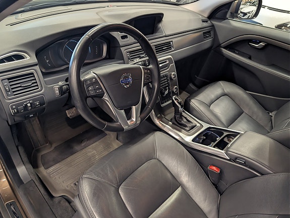Volvo XC70 7 of 13