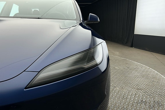 Tesla Model 3 10 of 25